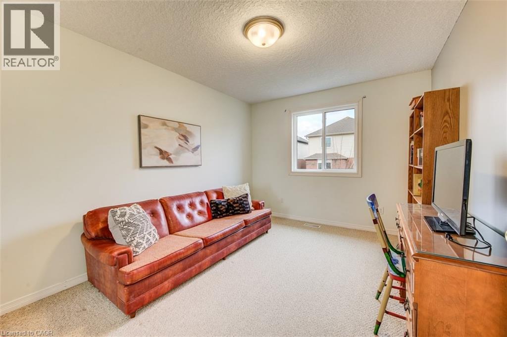 90 Udvari Crescent, Kitchener, Ontario  N2N 0A2 - Photo 26 - 40813035