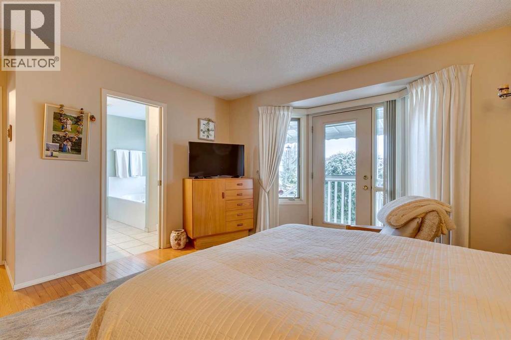 8 Douglas Woods View SE, Calgary, Alberta  T2Z 2A2 - Photo 32 - A2301834