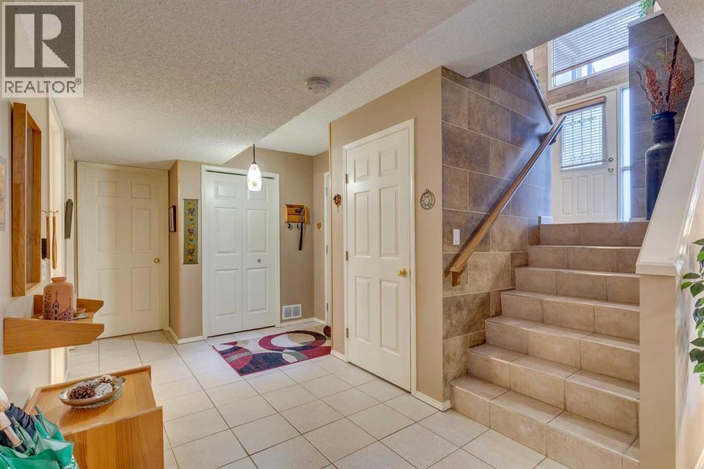 8 Douglas Woods View SE, Calgary, Alberta  T2Z 2A2 - Photo 35 - A2301834