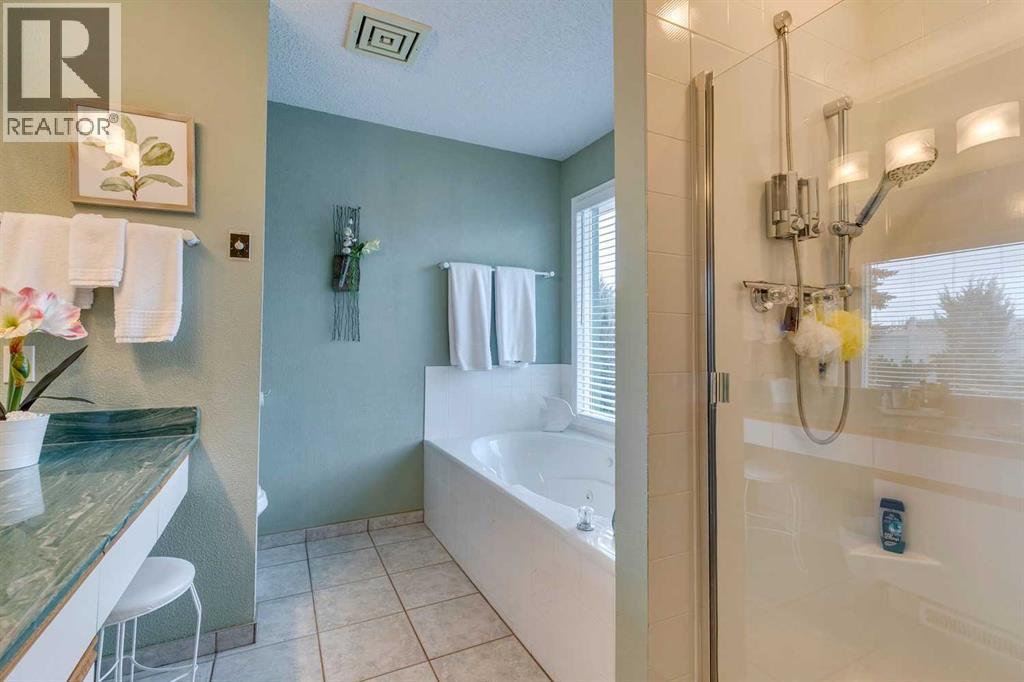 8 Douglas Woods View SE, Calgary, Alberta  T2Z 2A2 - Photo 34 - A2301834