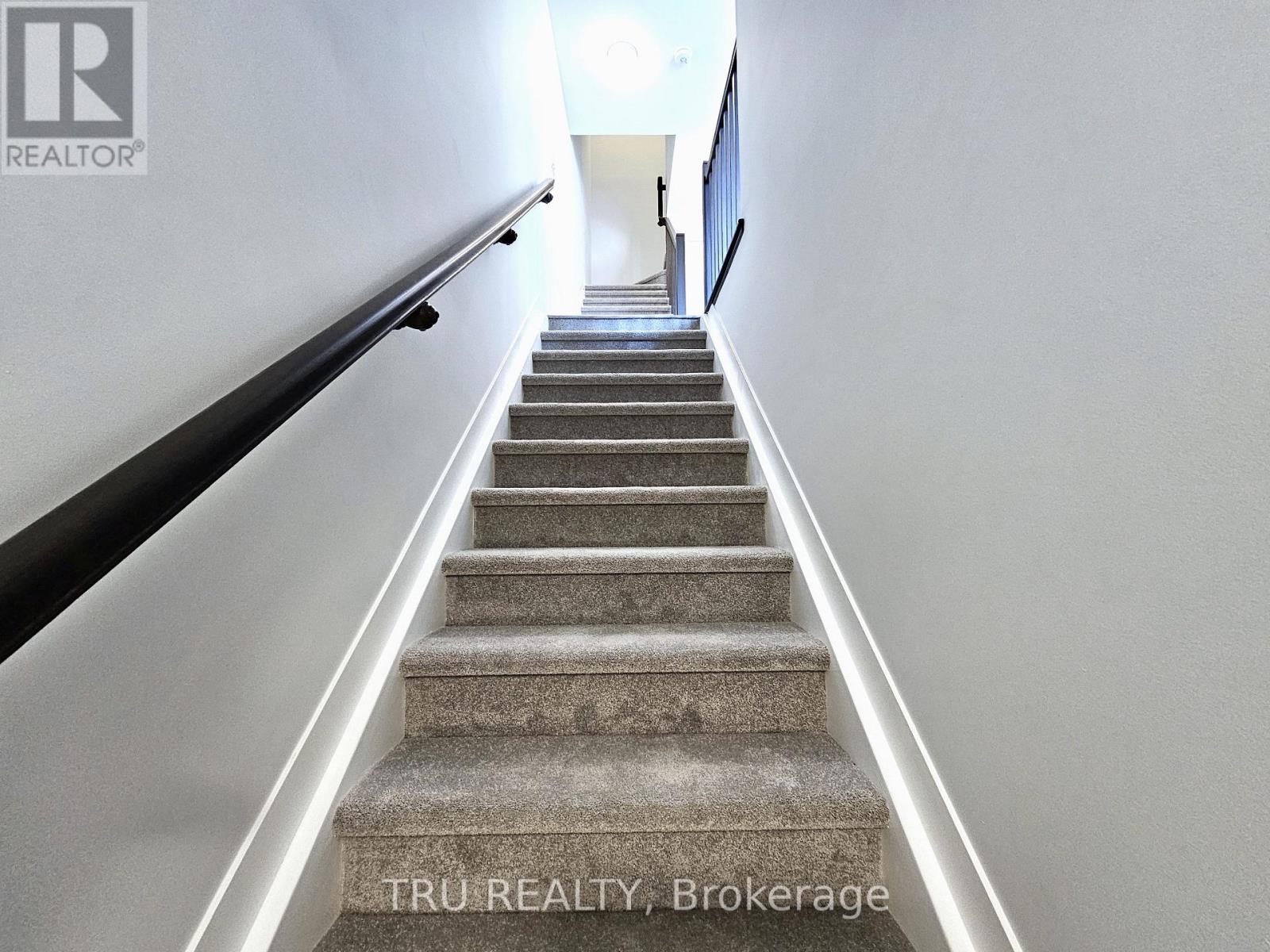 19 Pyrite Private, Ottawa, Ontario  K2J 7J5 - Photo 3 - X13046224