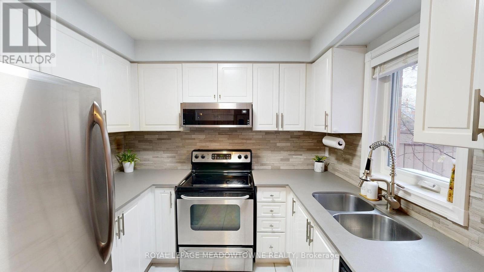 2 - 1591 South Parade Court, Mississauga, Ontario  L5M 6G1 - Photo 8 - W13044938