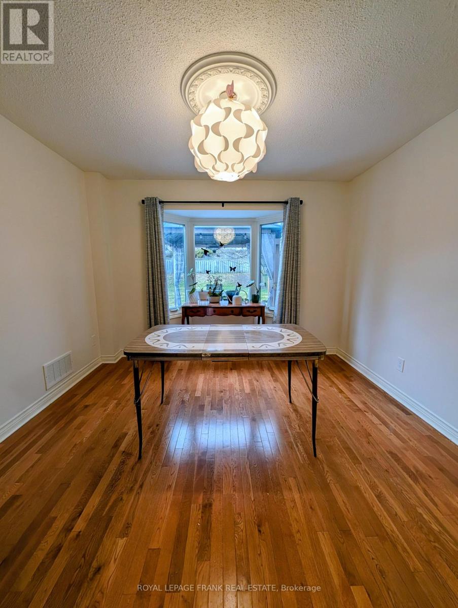 588 Carlisle Street, Cobourg, Ontario  K9A 1X6 - Photo 11 - X12952480