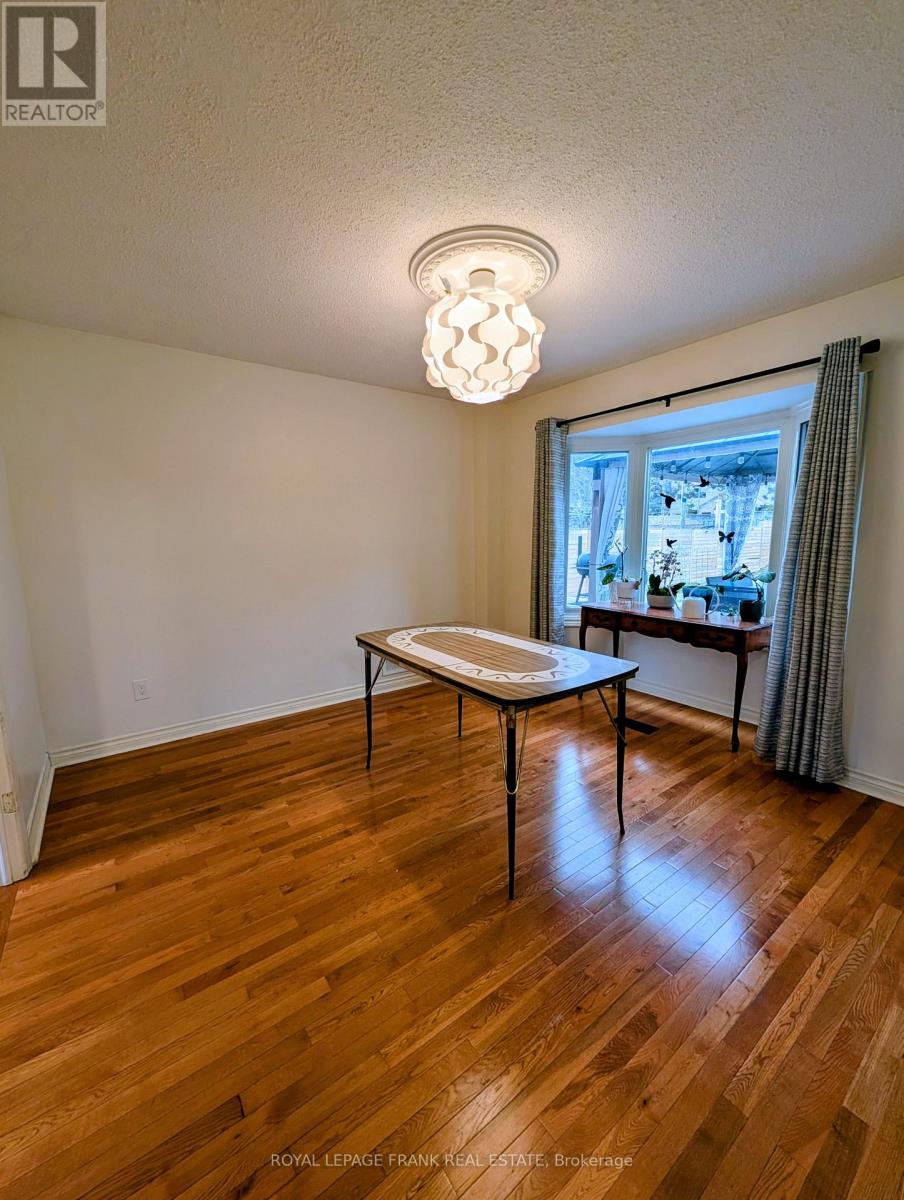 588 Carlisle Street, Cobourg, Ontario  K9A 1X6 - Photo 12 - X12952480