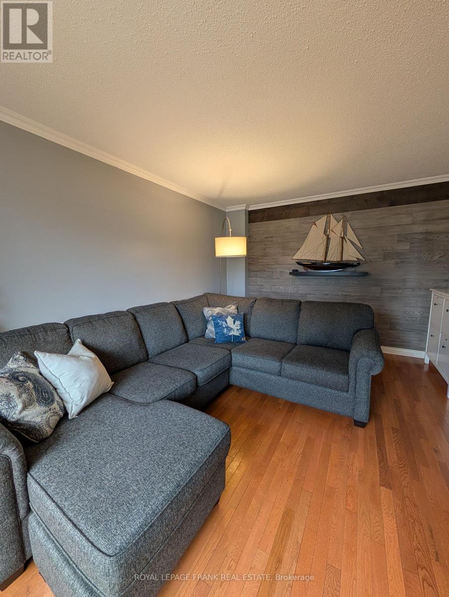 588 Carlisle Street, Cobourg, Ontario  K9A 1X6 - Photo 8 - X12952480