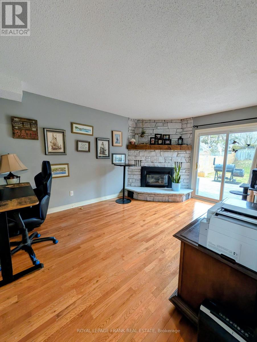 588 Carlisle Street, Cobourg, Ontario  K9A 1X6 - Photo 9 - X12952480