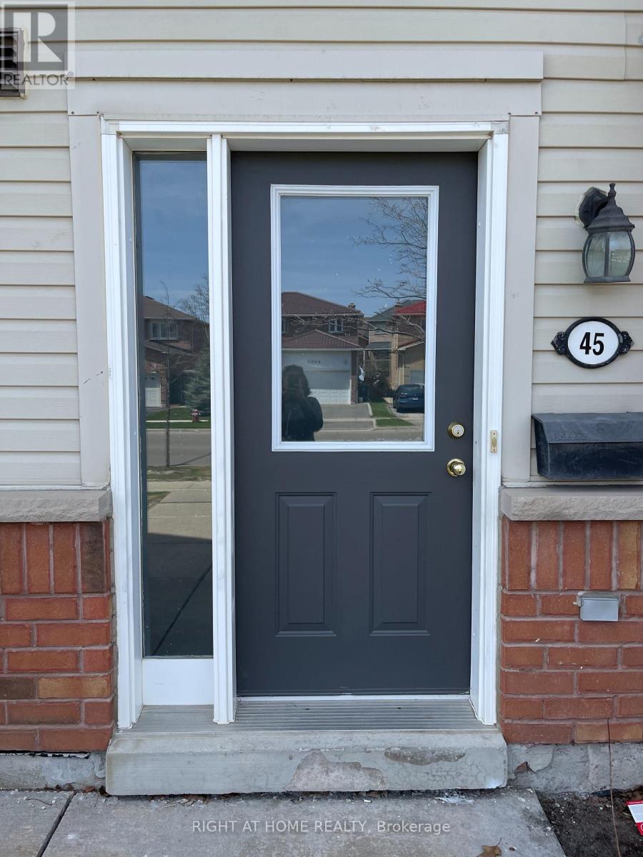 45 - 4620 GUILDWOOD WAY, Mississauga, Ontario