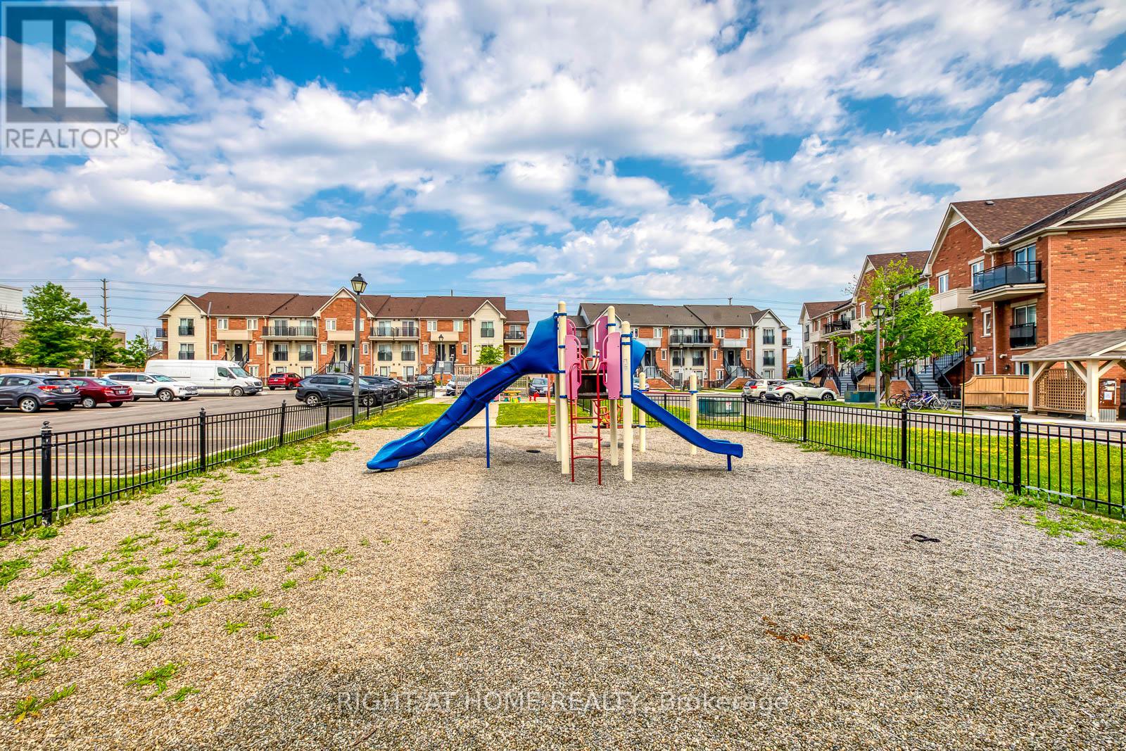 45 - 4620 Guildwood Way, Mississauga, Ontario  L5R 4H4 - Photo 11 - W13046238