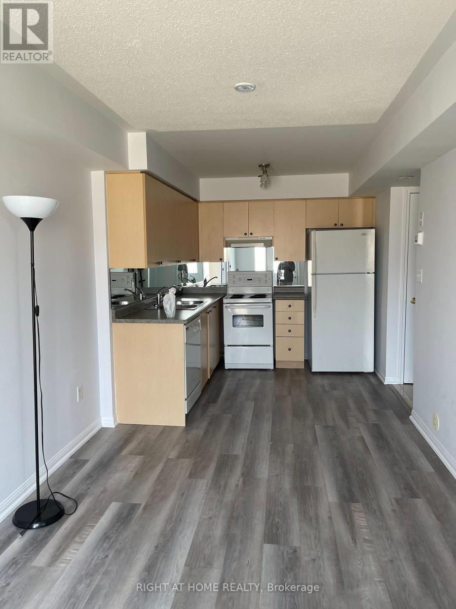 45 - 4620 Guildwood Way, Mississauga, Ontario  L5R 4H4 - Photo 2 - W13046238