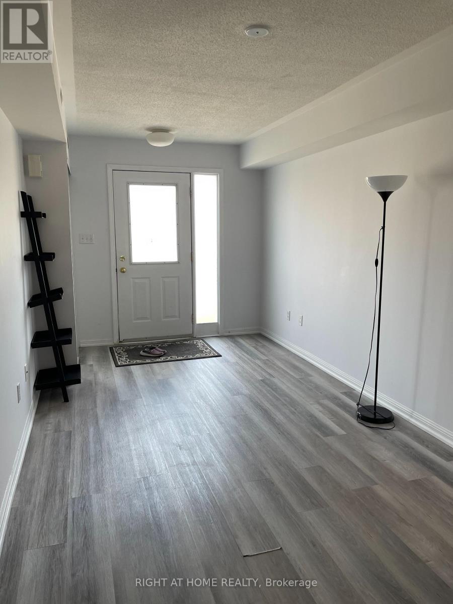 45 - 4620 Guildwood Way, Mississauga, Ontario  L5R 4H4 - Photo 3 - W13046238