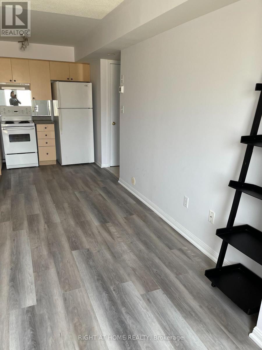 45 - 4620 Guildwood Way, Mississauga, Ontario  L5R 4H4 - Photo 4 - W13046238