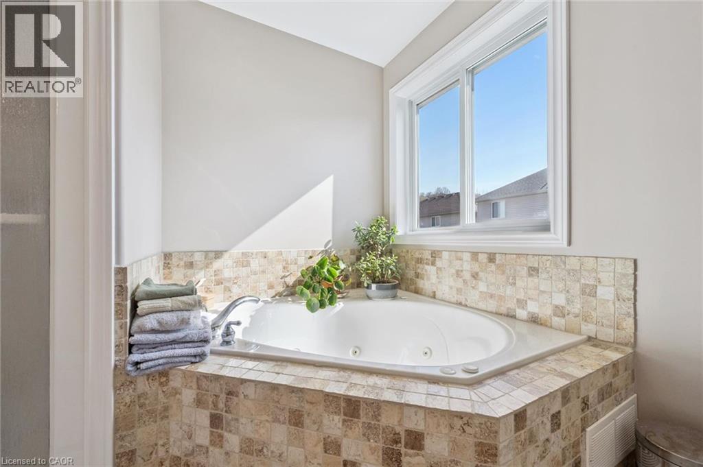 302 Red Osier Road, Waterloo, Ontario  N2V 2V7 - Photo 24 - 40823833