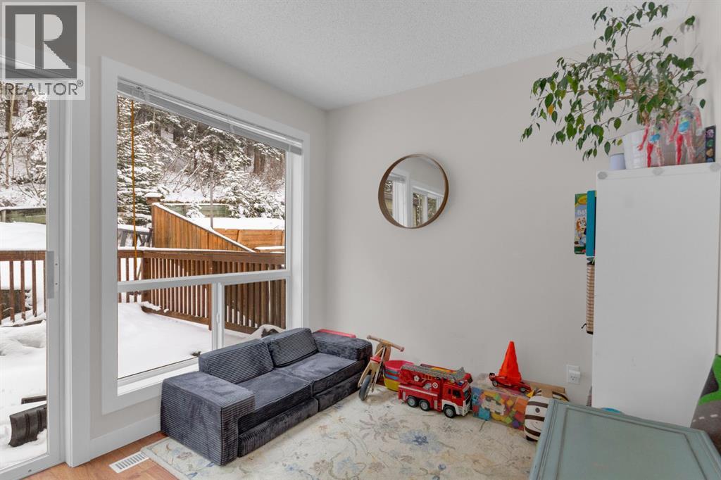 931 Wilson Way, Canmore, Alberta  T1W 2Y9 - Photo 13 - A2303769