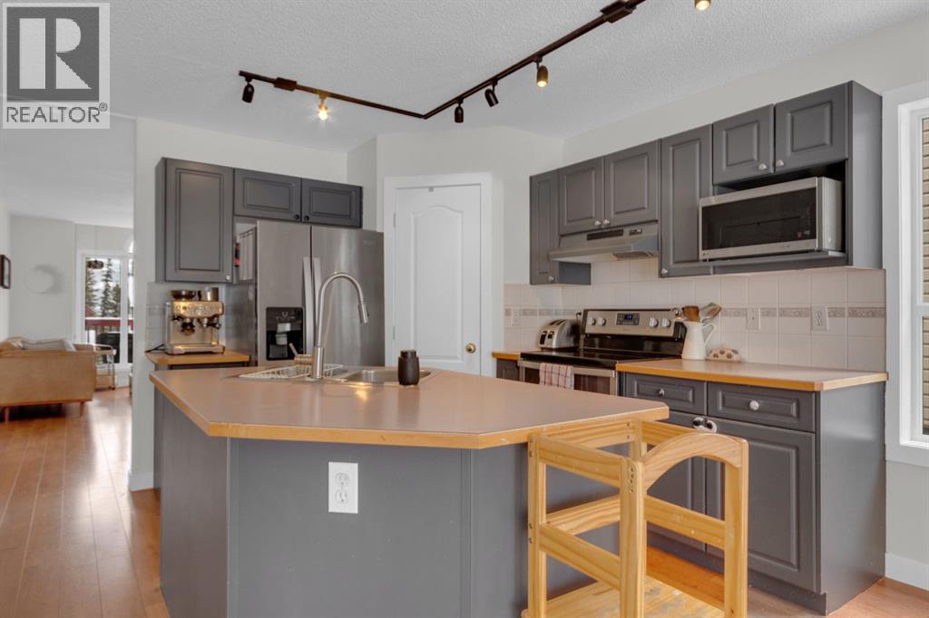 931 Wilson Way, Canmore, Alberta  T1W 2Y9 - Photo 8 - A2303769