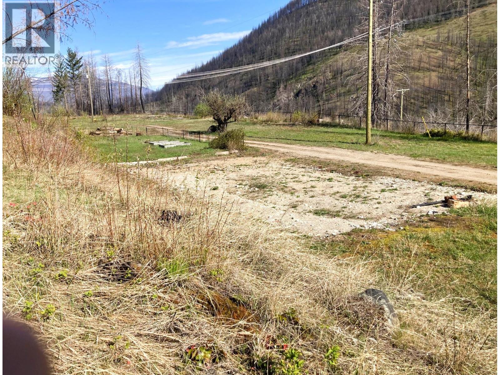 1449 Holding Road, Adams Lake, British Columbia  V0E 1M2 - Photo 4 - 10384747