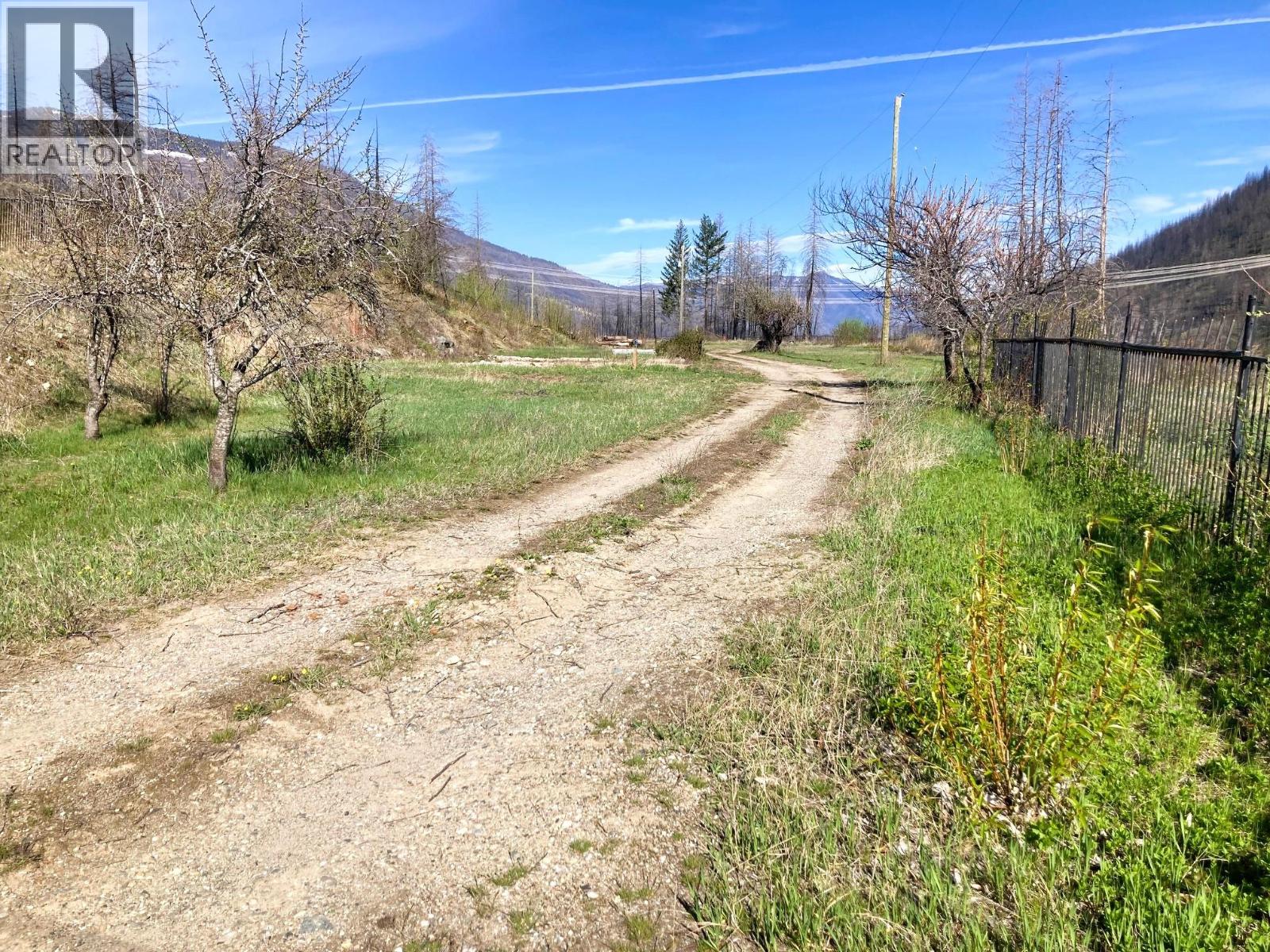 1449 Holding Road, Adams Lake, British Columbia  V0E 1M2 - Photo 17 - 10384747