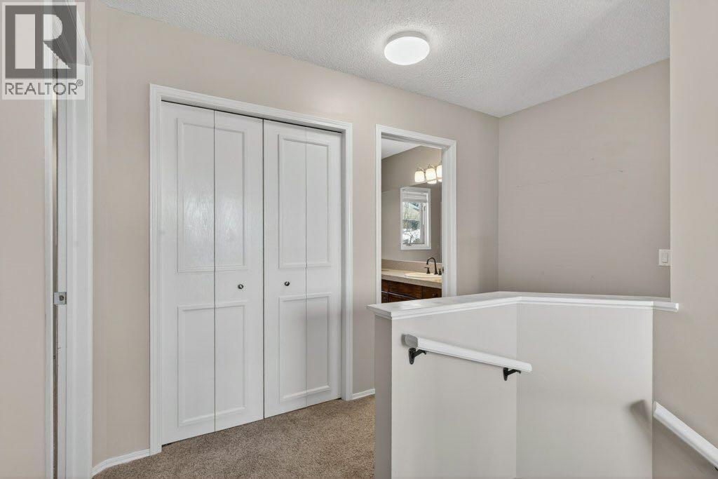 29 Shannon Manor Sw, Calgary, Alberta  T2Y 2Y5 - Photo 22 - A2303275