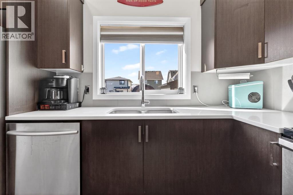 23 Belgian Link, Cochrane, Alberta  T4C 0M3 - Photo 9 - A2303290