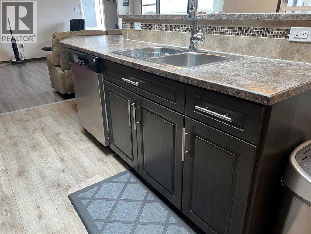 812 5 A Street, Fox Creek, Alberta  T0H 1P0 - Photo 5 - A2305412