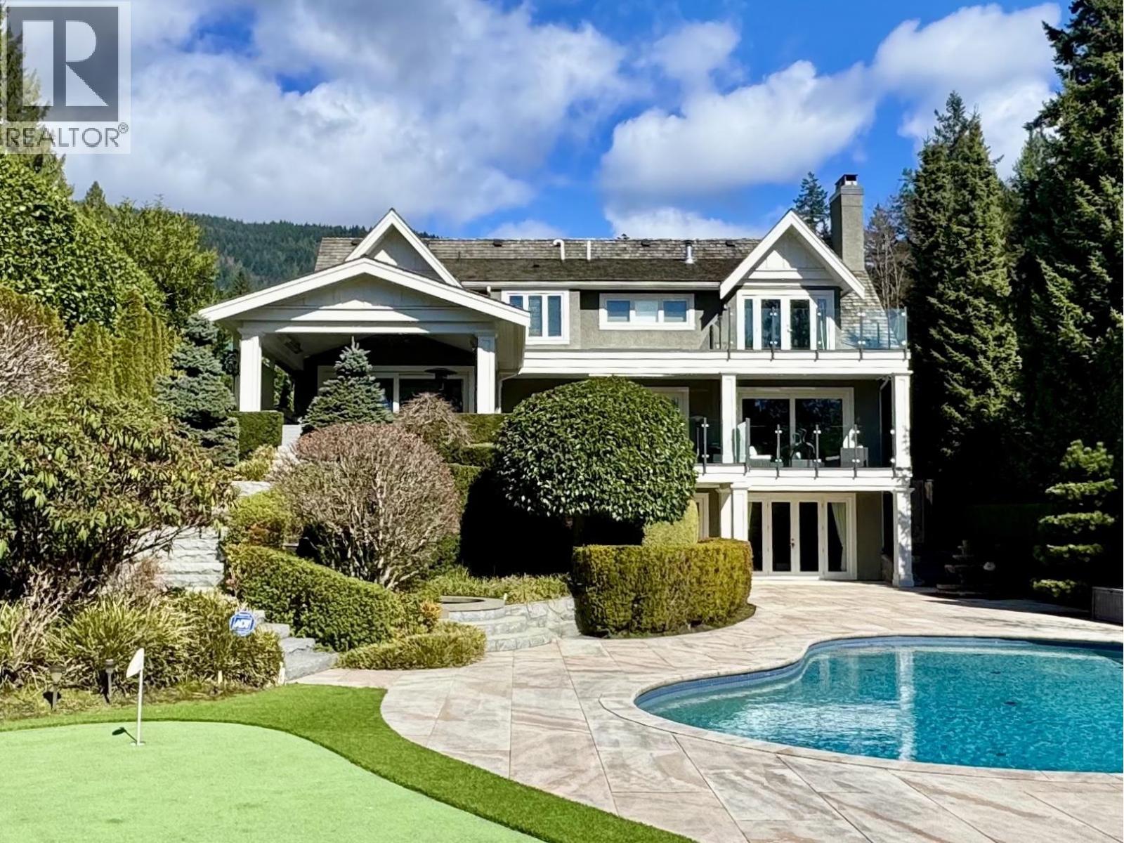 2920 MATHERS AVENUE, West Vancouver, British Columbia