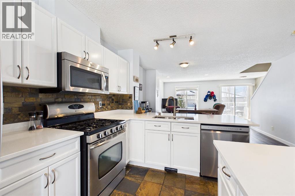 47 Toscana Gardens, Calgary, Alberta  T3L 3C2 - Photo 6 - A2303418