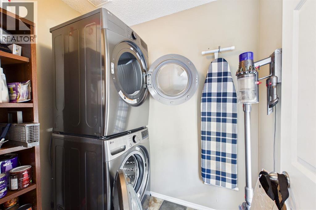 47 Toscana Gardens, Calgary, Alberta  T3L 3C2 - Photo 9 - A2303418