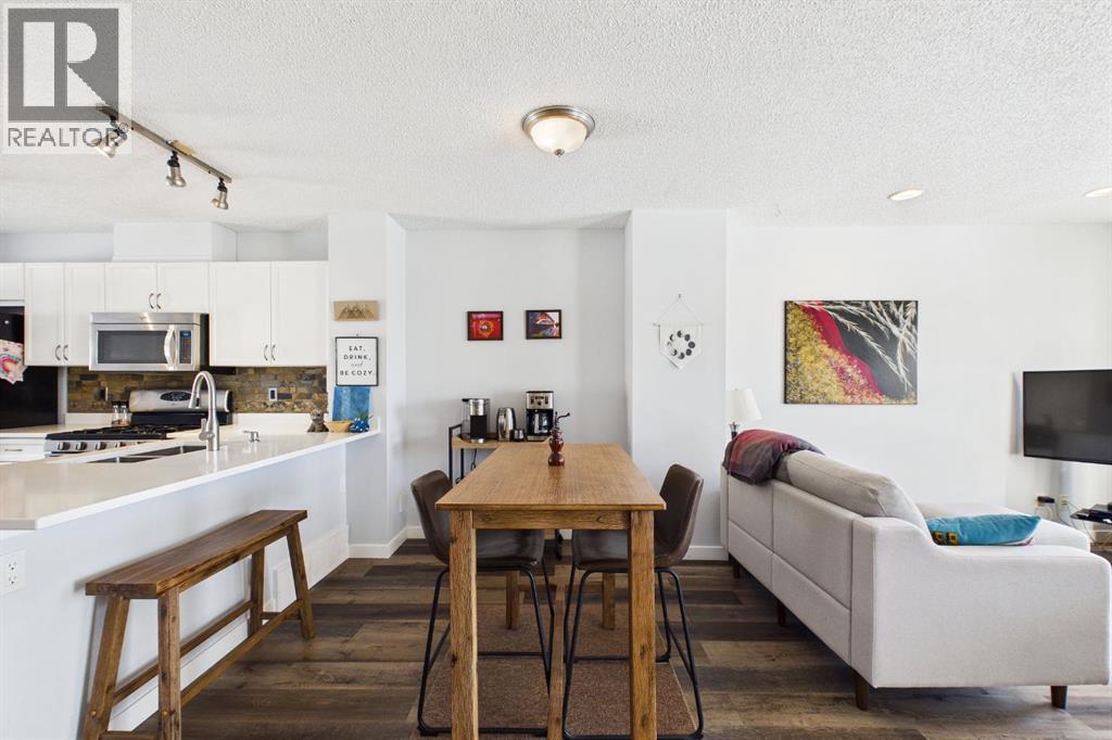 47 Toscana Gardens, Calgary, Alberta  T3L 3C2 - Photo 12 - A2303418