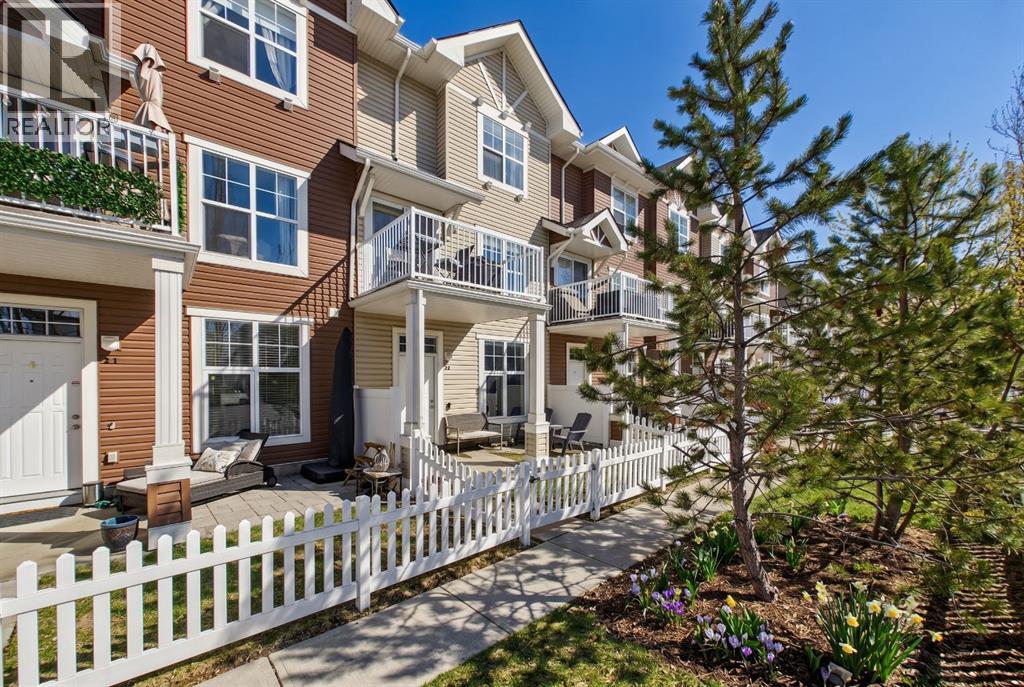 47 Toscana Gardens, Calgary, Alberta  T3L 3C2 - Photo 1 - A2303418