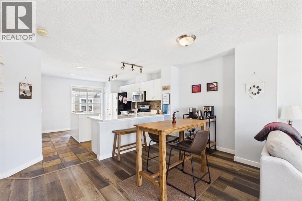 47 Toscana Gardens, Calgary, Alberta  T3L 3C2 - Photo 3 - A2303418