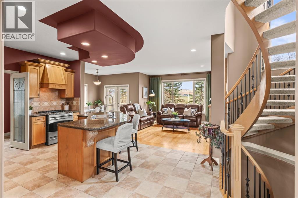 140 Simcoe Close SW, Calgary, Alberta  T3H 4N3 - Photo 9 - A2305197