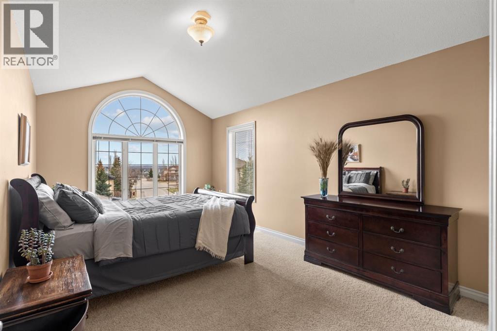 140 Simcoe Close SW, Calgary, Alberta  T3H 4N3 - Photo 32 - A2305197