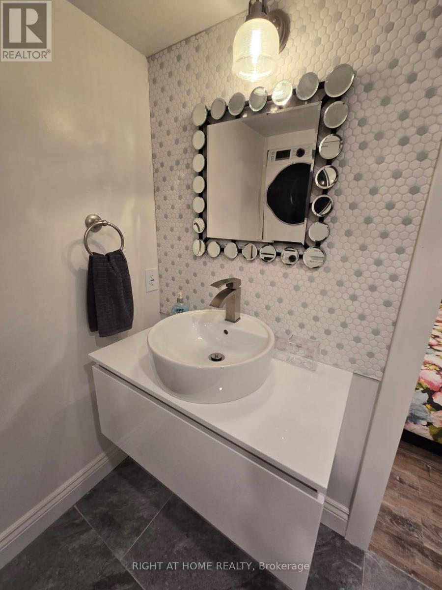 B - 63 Queens Avenue, Toronto, Ontario  M8V 2N2 - Photo 12 - W13046252