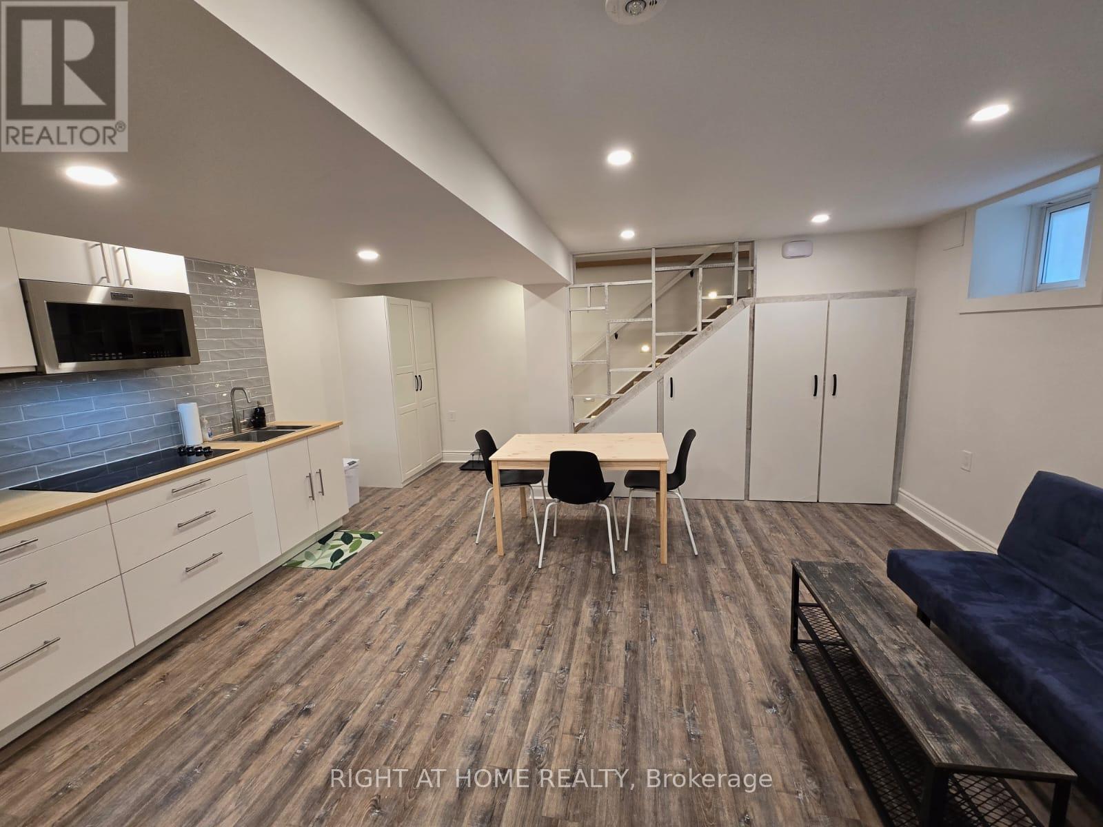 B - 63 Queens Avenue, Toronto, Ontario  M8V 2N2 - Photo 4 - W13046252