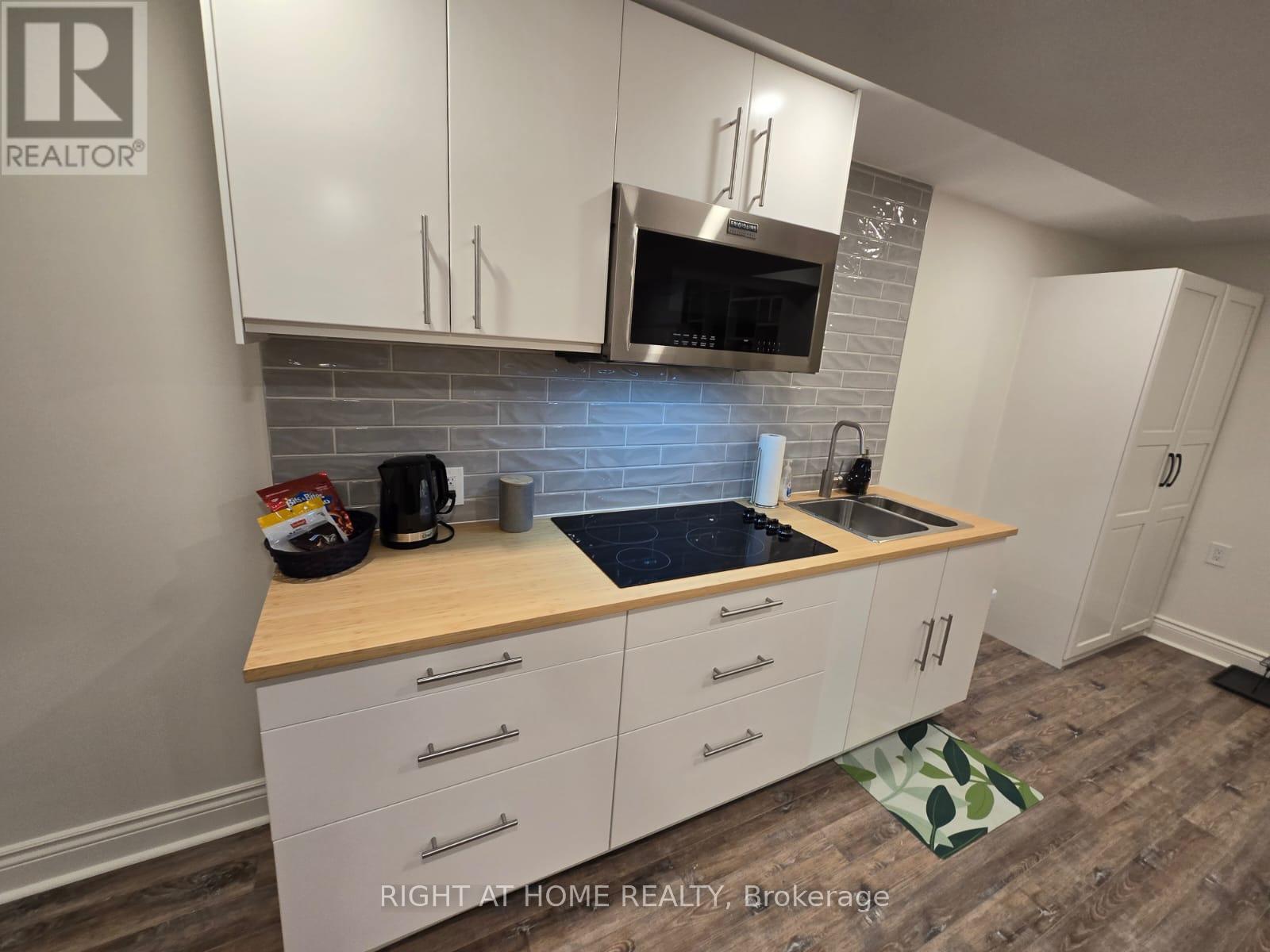 B - 63 Queens Avenue, Toronto, Ontario  M8V 2N2 - Photo 6 - W13046252