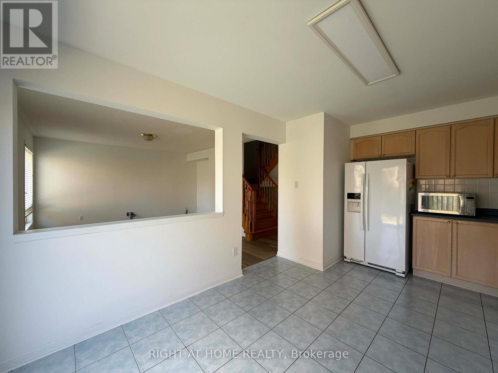 677 Irving Terrace, Milton, Ontario  L9T 6H6 - Photo 11 - W13046262