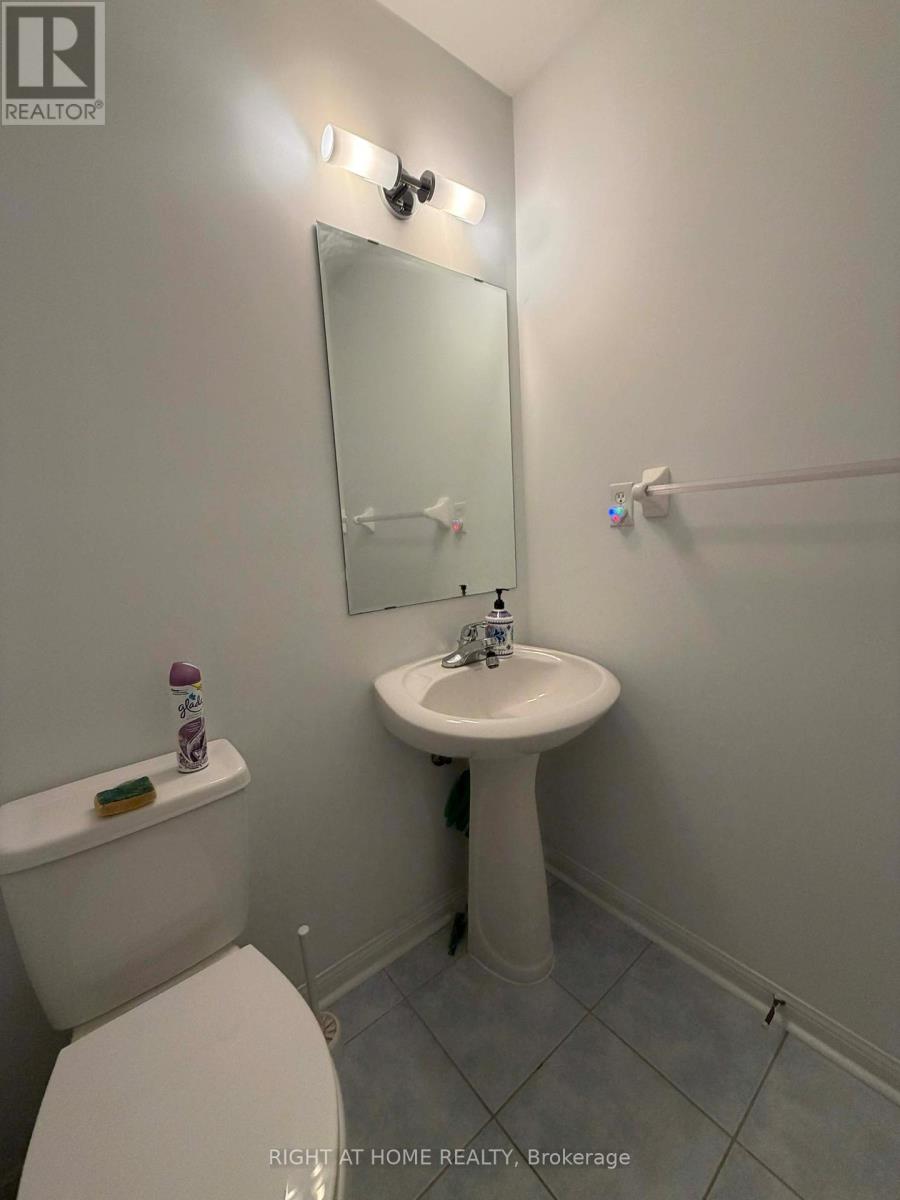 677 Irving Terrace, Milton, Ontario  L9T 6H6 - Photo 12 - W13046262