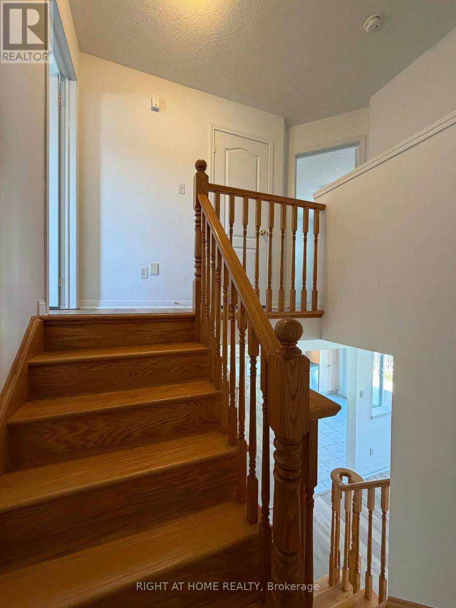 677 Irving Terrace, Milton, Ontario  L9T 6H6 - Photo 14 - W13046262