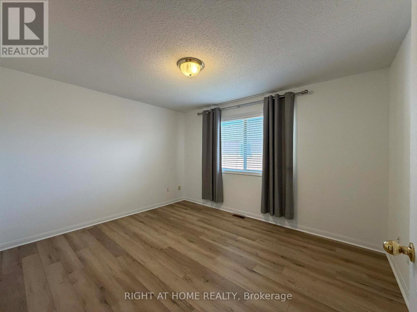 677 Irving Terrace, Milton, Ontario  L9T 6H6 - Photo 17 - W13046262