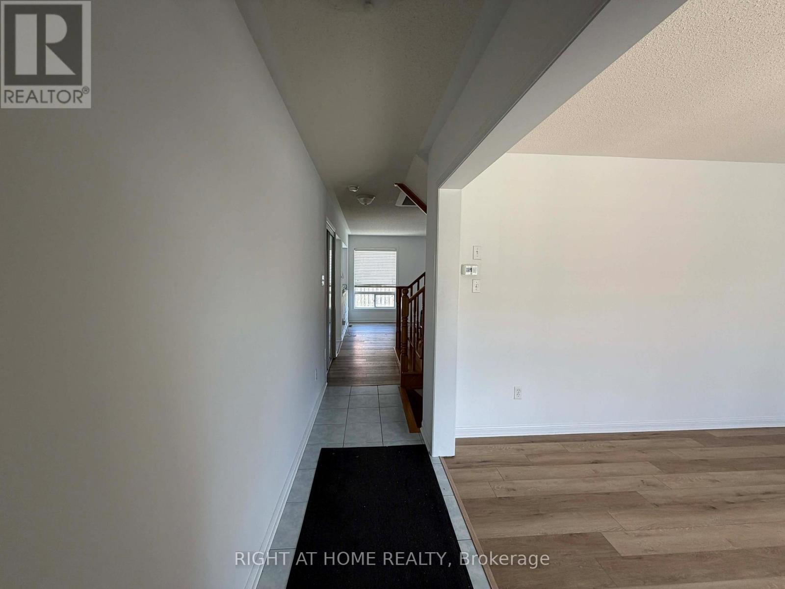 677 Irving Terrace, Milton, Ontario  L9T 6H6 - Photo 2 - W13046262