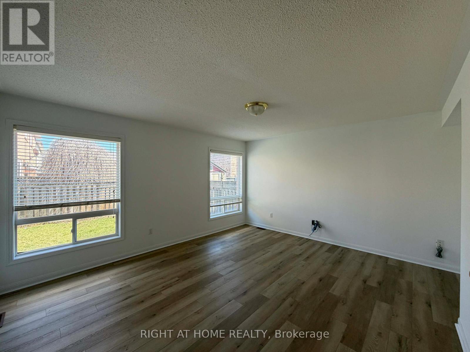 677 Irving Terrace, Milton, Ontario  L9T 6H6 - Photo 6 - W13046262