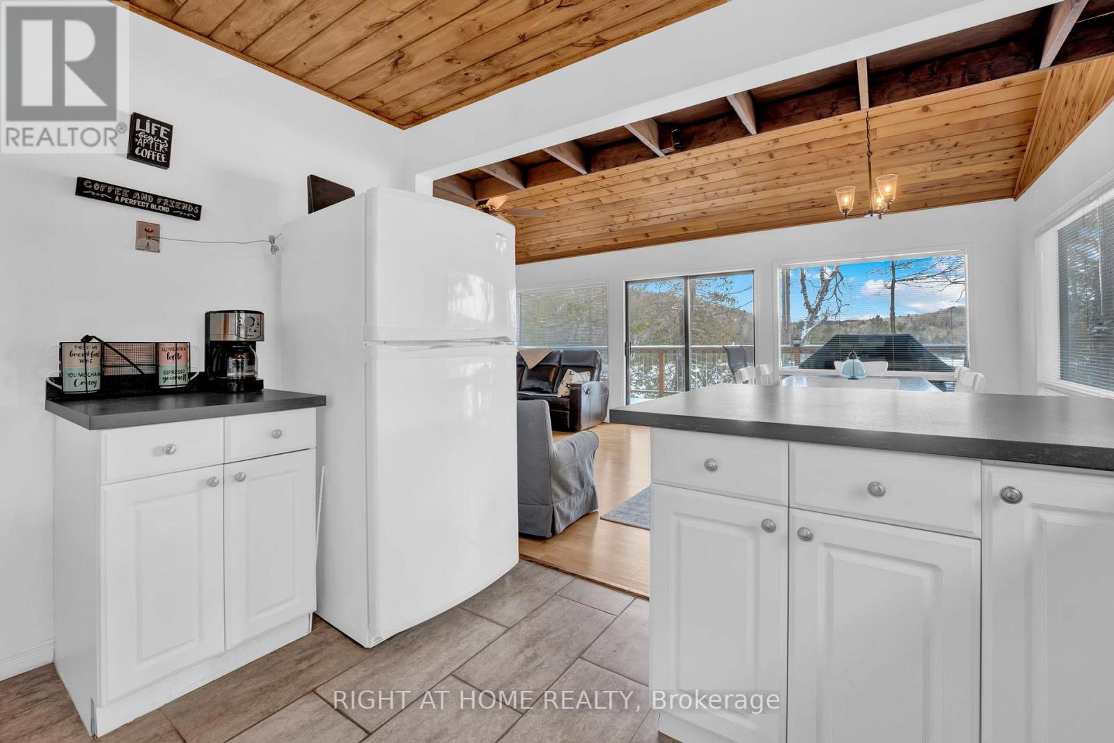 1220 Portage Lake Road, Dysart Et Al, Ontario  K0M 1S0 - Photo 16 - X13046264