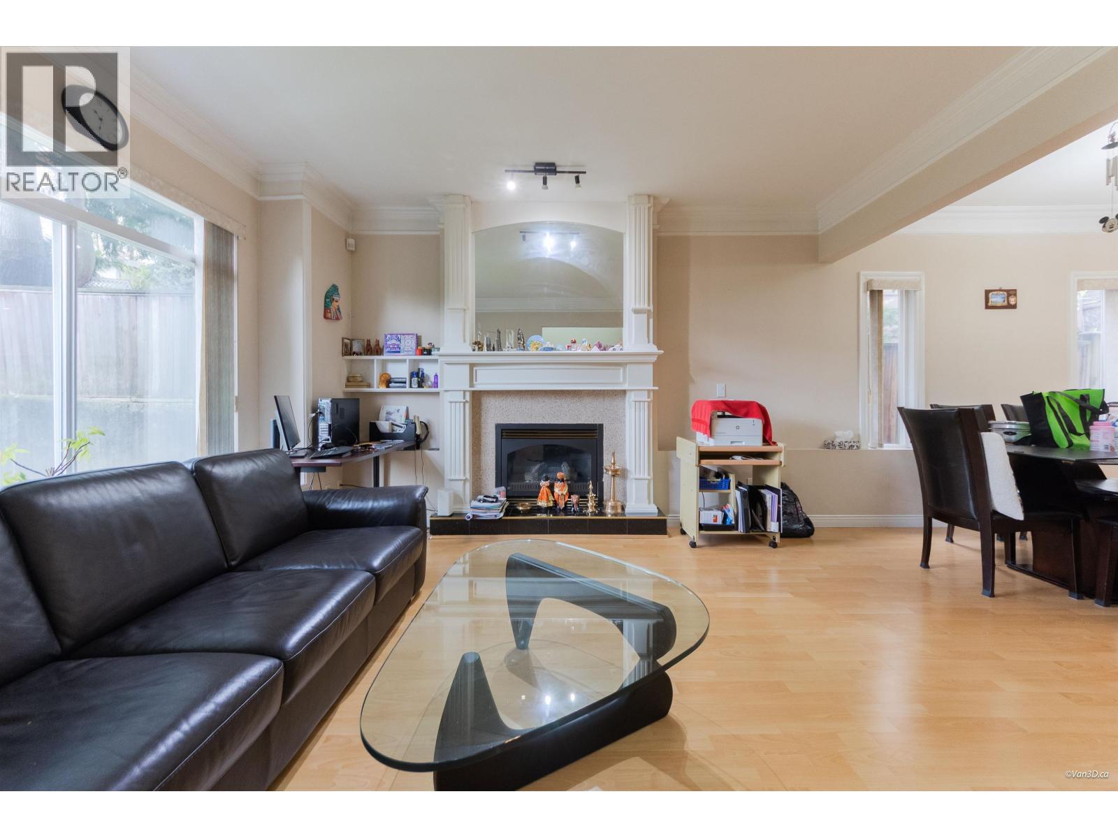 4191 Dominion Street, Burnaby, British Columbia  V5G 1C5 - Photo 4 - R3115337