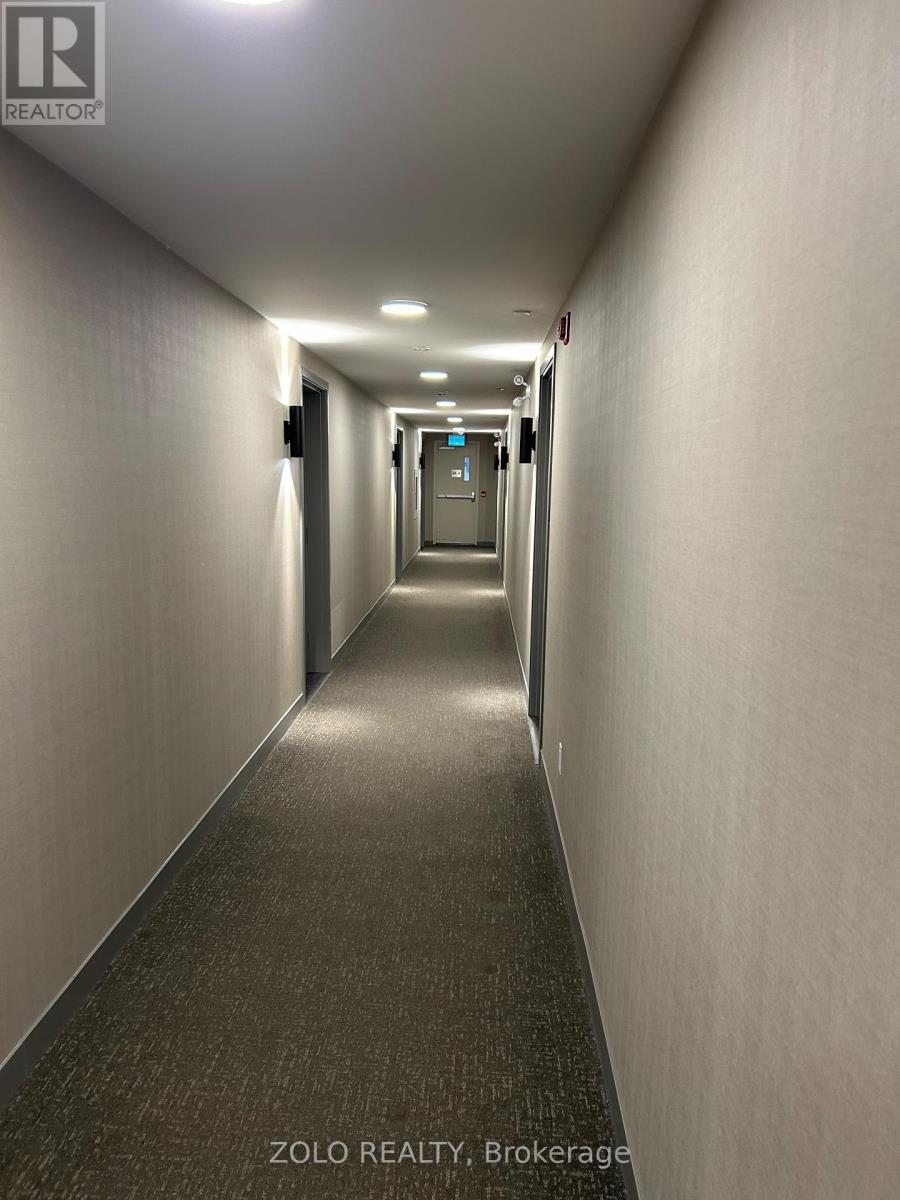 413 - 58 Sky Harbour Drive, Brampton, Ontario  L6Y 6J1 - Photo 2 - W12907598