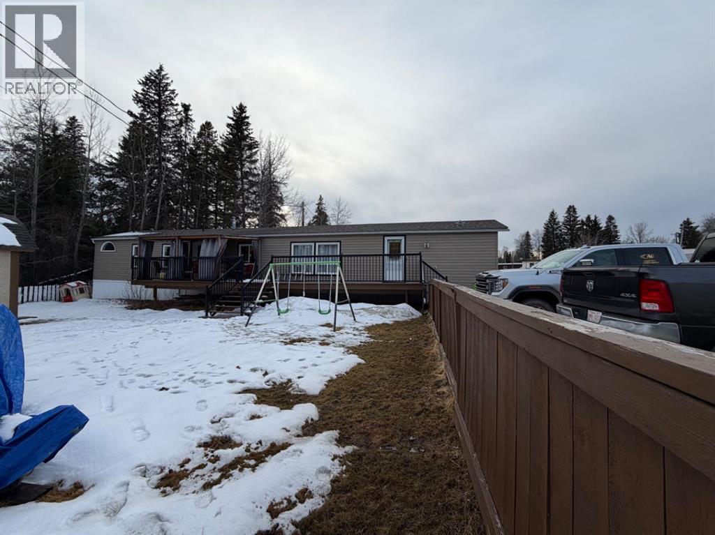 83, 810 56 Street, Edson, Alberta  T7E 1P4 - Photo 2 - A2303141