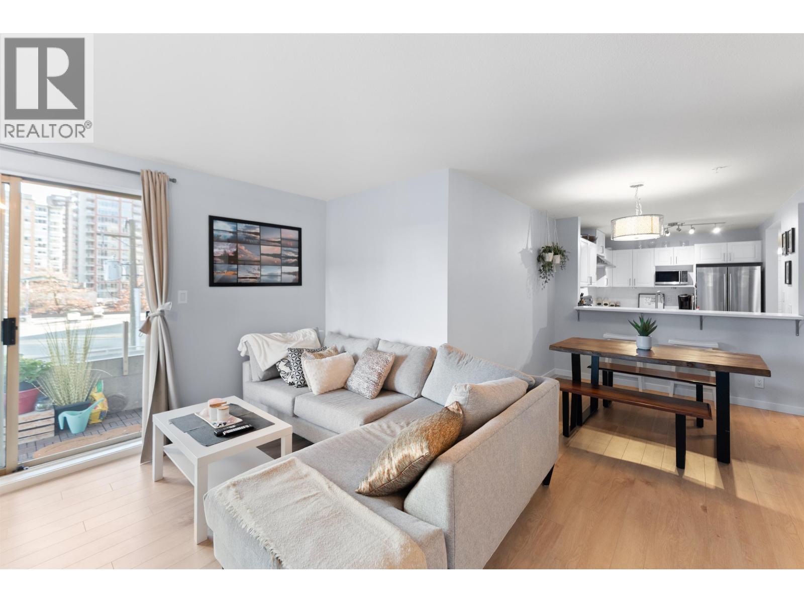 304 137 W 17th Street, North Vancouver, British Columbia  V7M 1V5 - Photo 11 - R3110767