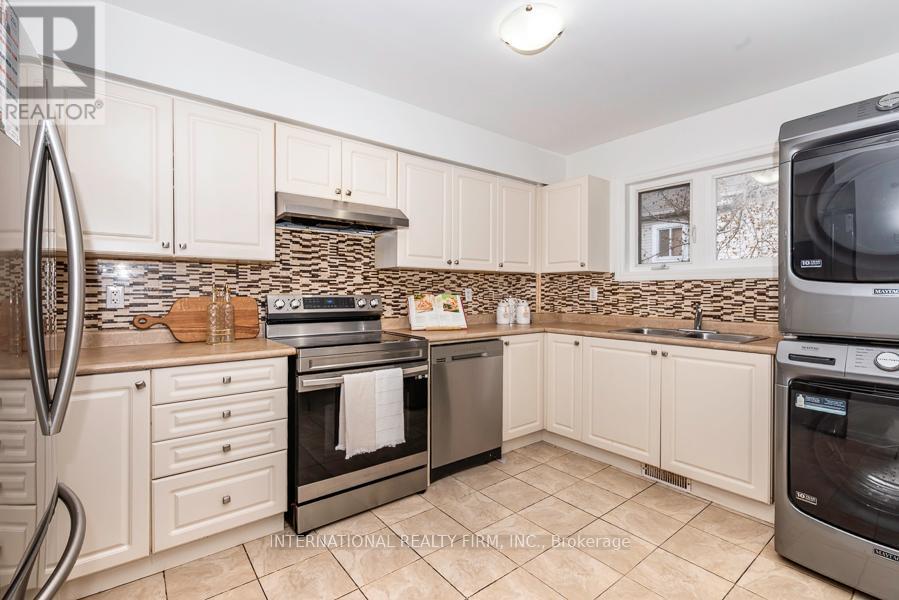 28 Camps Lane, Toronto, Ontario  M1E 0B2 - Photo 5 - E13038830