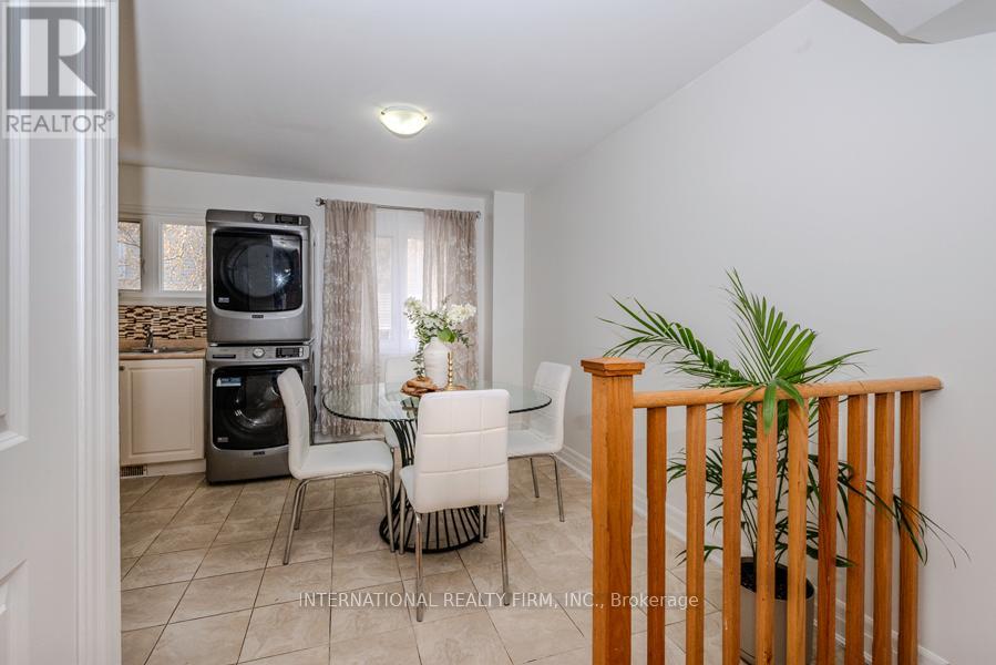 28 Camps Lane, Toronto, Ontario  M1E 0B2 - Photo 8 - E13038830