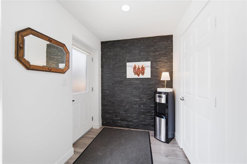 2 193 Horace Street, Winnipeg, Manitoba  R2H 0W3 - Photo 3 - 202608235