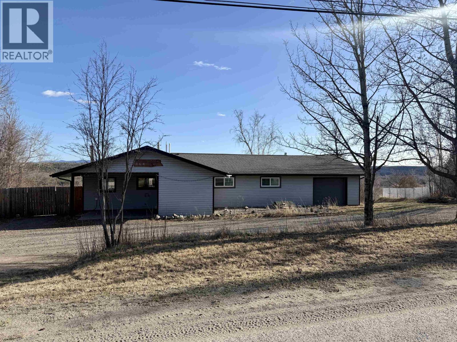 864 Old Loop Road, Vanderhoof, British Columbia  V0J 3A2 - Photo 2 - R3095692