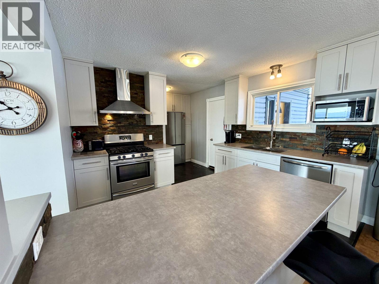 864 Old Loop Road, Vanderhoof, British Columbia  V0J 3A2 - Photo 23 - R3095692